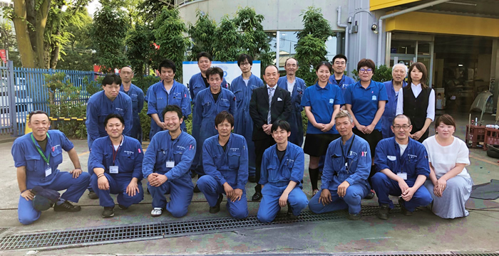 浦和自動車解体株式会社の社員の写真